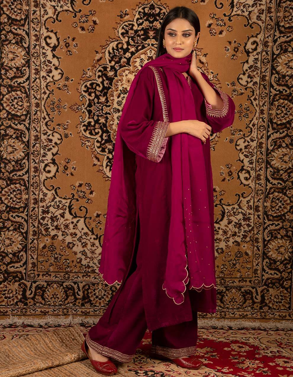 Magenta scalloped tissue organza dupatta
