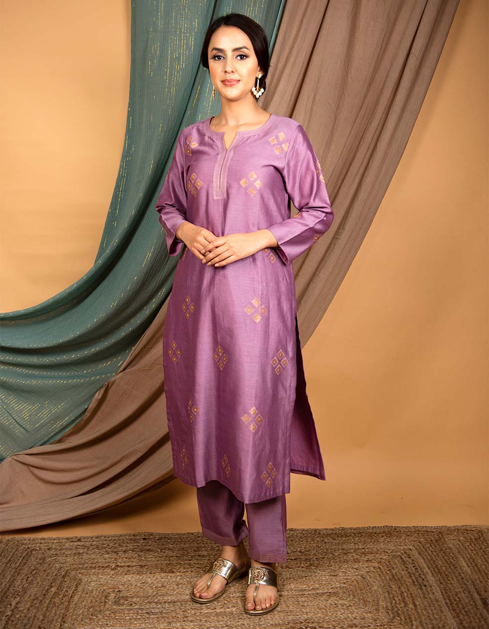 Purple embroidered chanderi silk kurta with pants and dupatta- Set of 3
