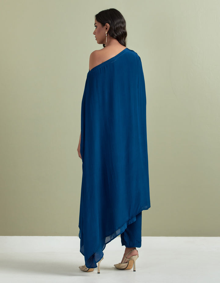 Blue embroidered crepe kurta with pants -  Set of 2