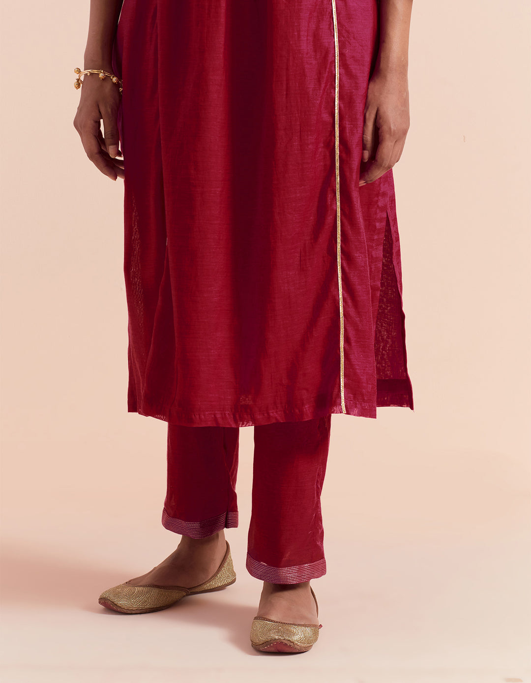 Red embroidered chanderi silk kurta with pants - Set of 2