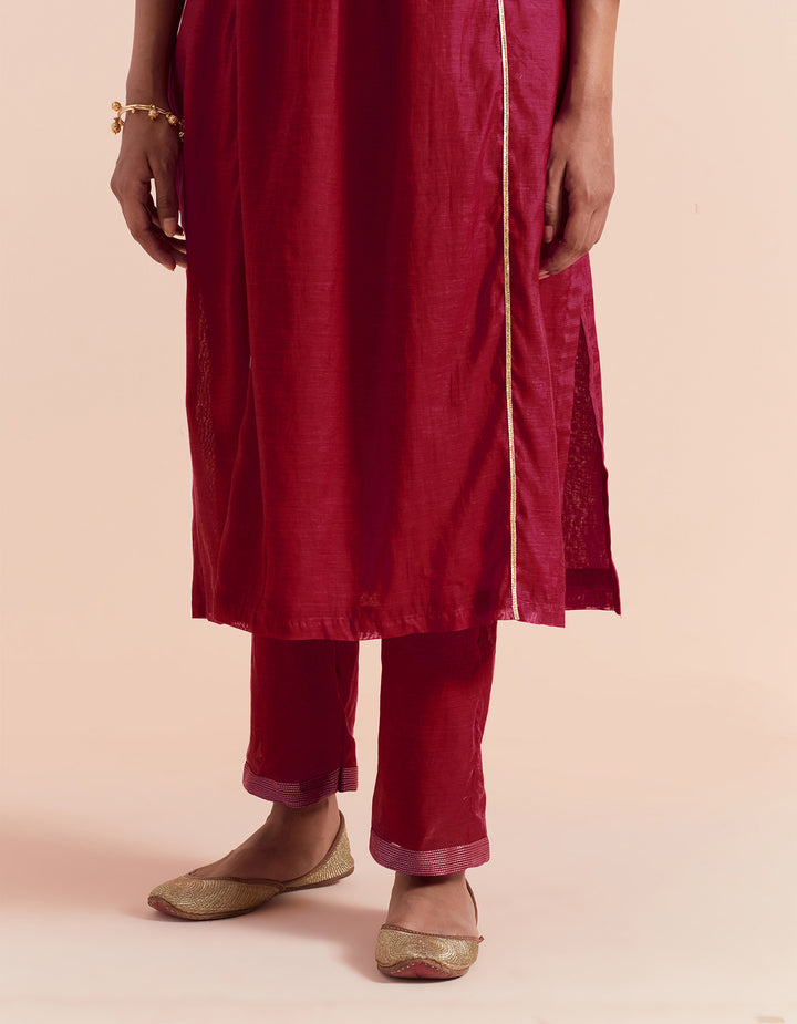 Red embroidered chanderi silk kurta with pants - Set of 2