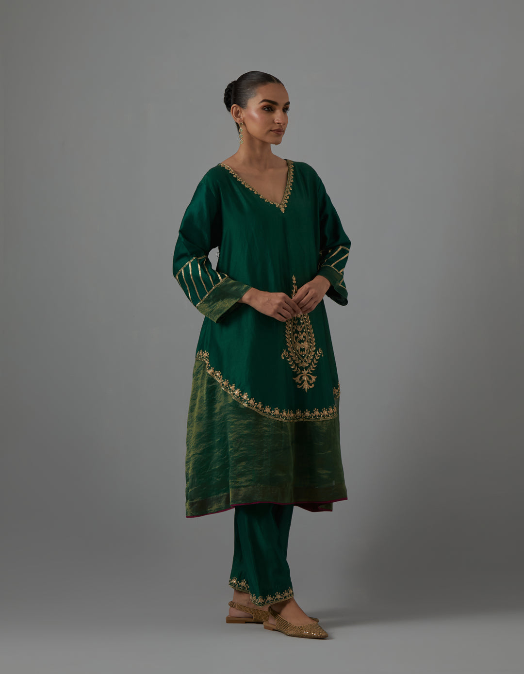 Green embroidered chanderi kurta with pants  - Set of 2