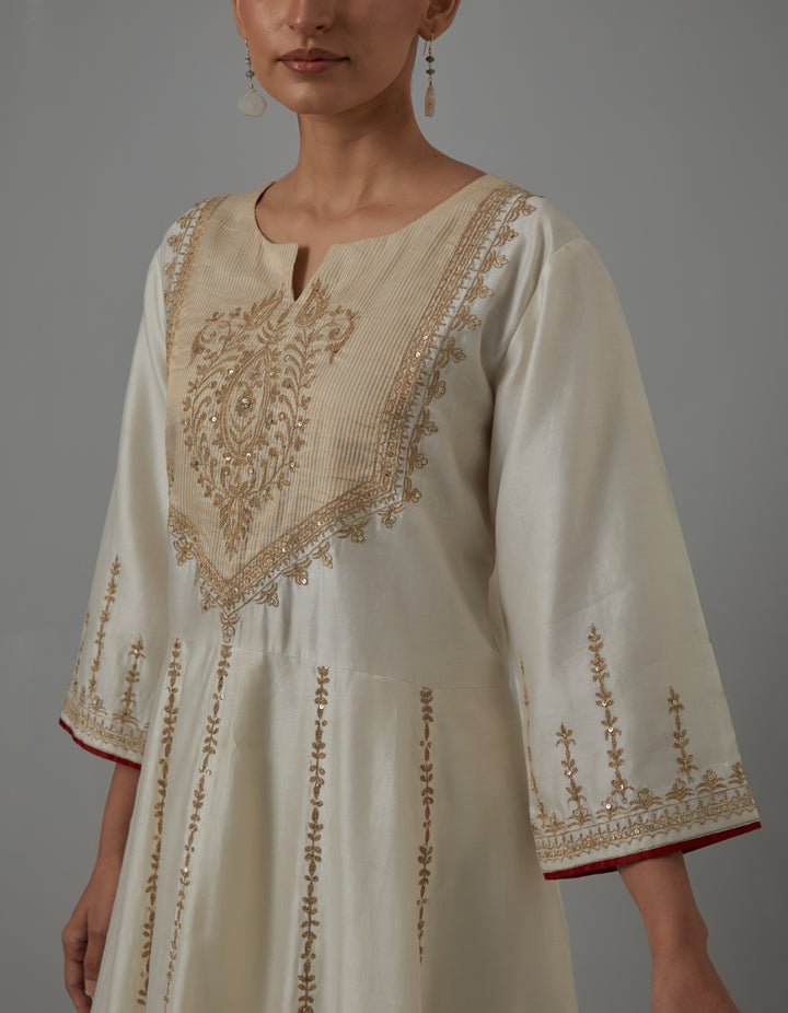 White embroidered chanderi kurta with pants and dupatta - Set of 3