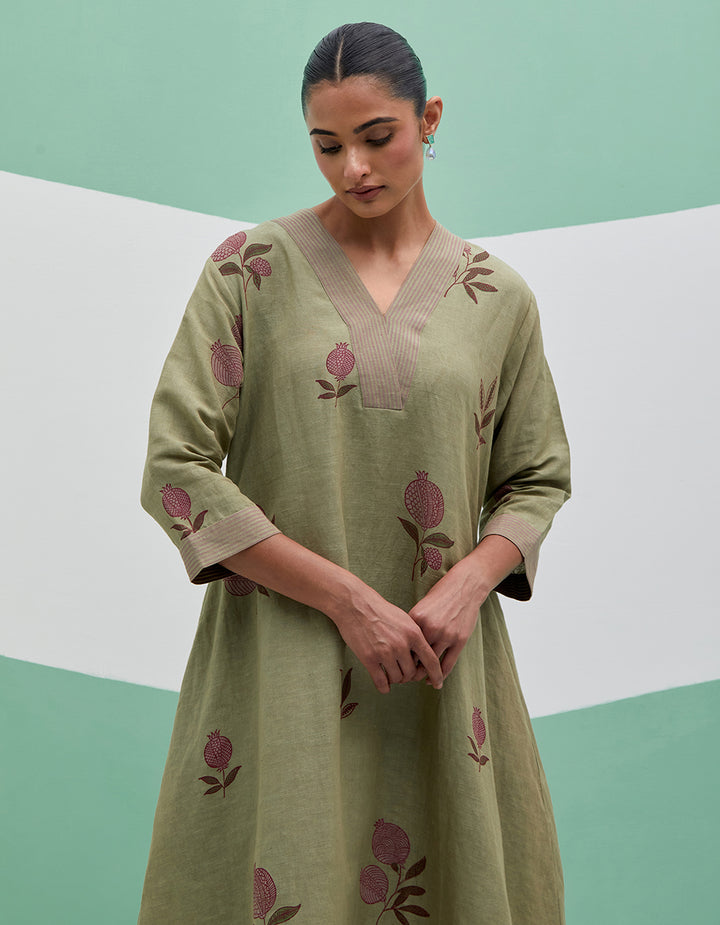 Green linen kurta with pant and dupatta - Set of 3