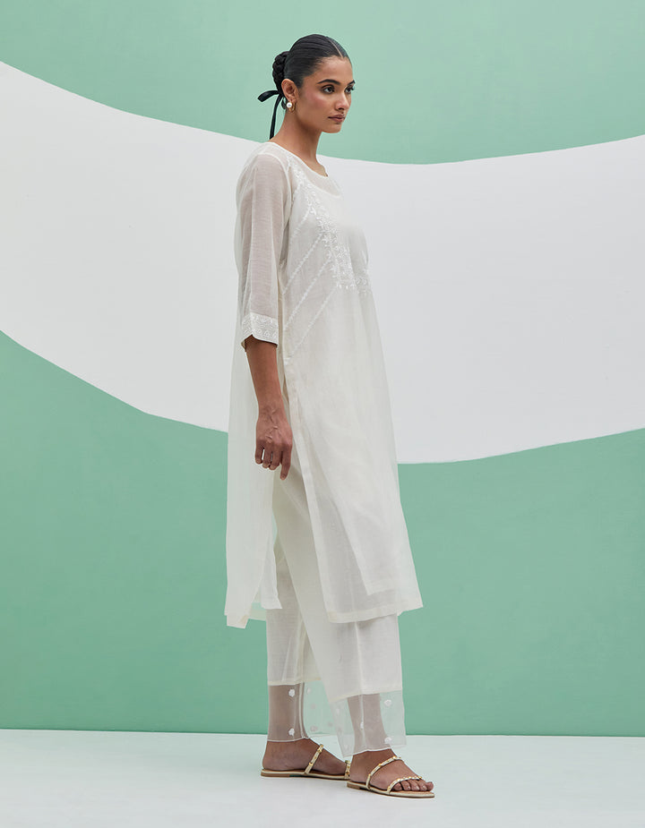 White chanderi kurta with pants and organza dupatta - Set of 3