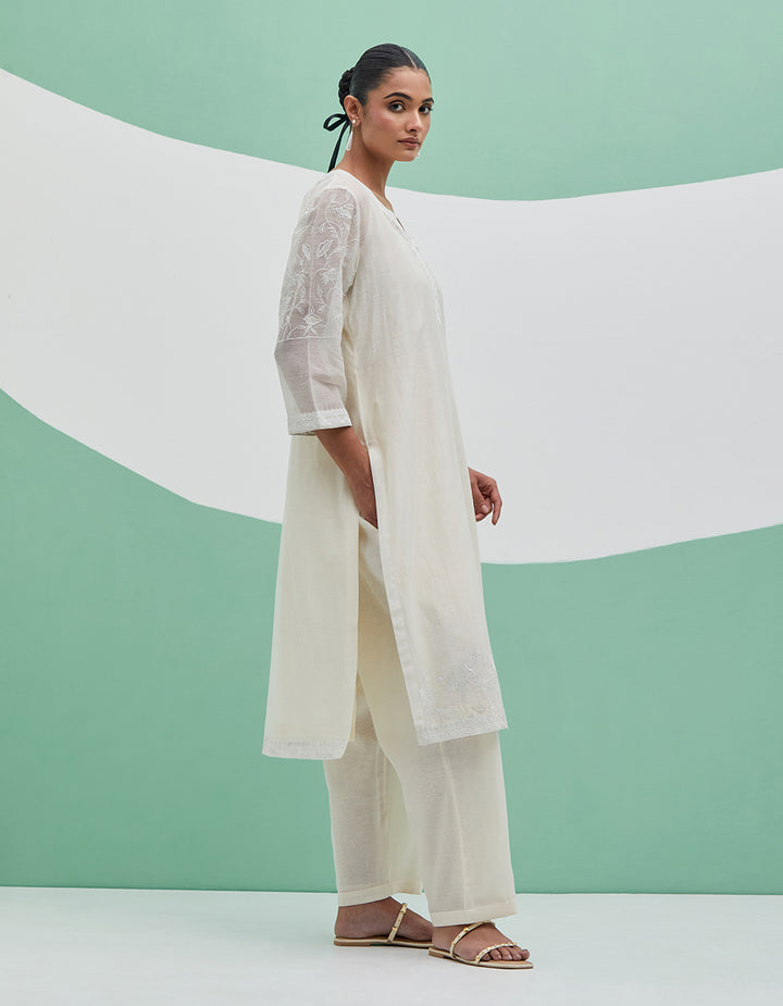 White chanderi kurta with pants and organza dupatta - Set of 3