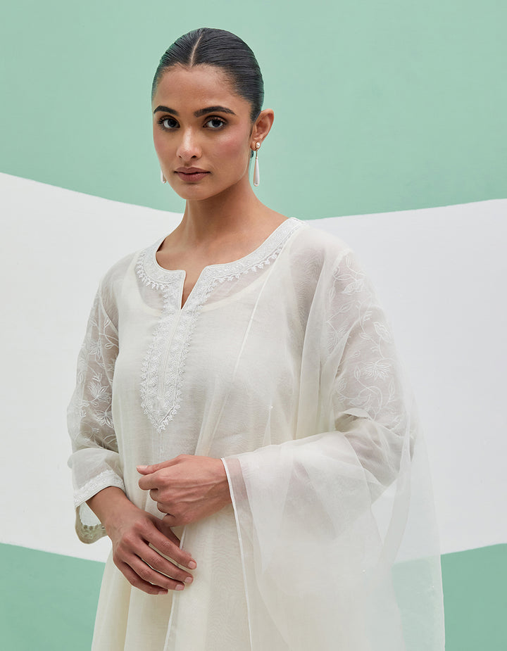 White chanderi kurta with pants and organza dupatta - Set of 3