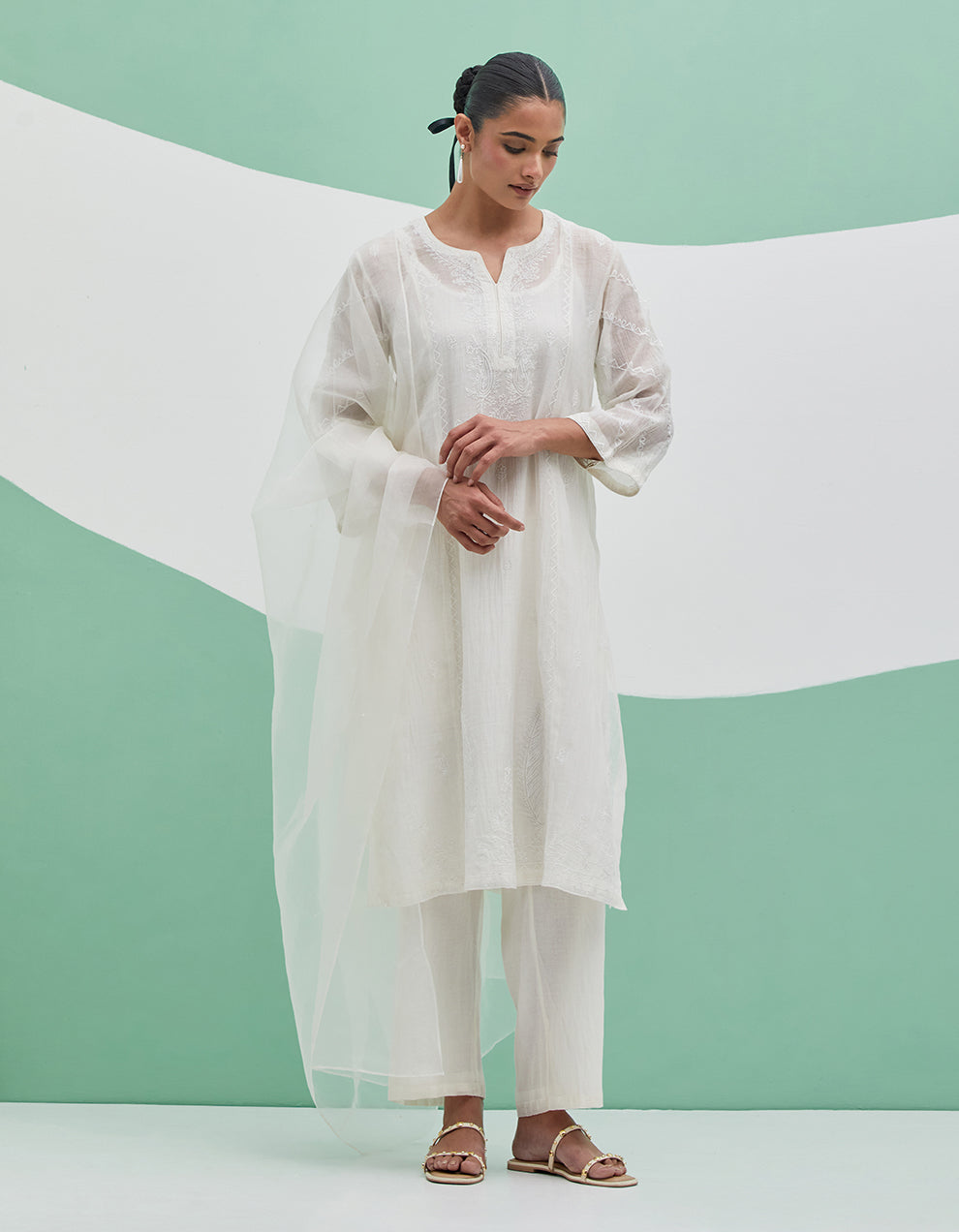 White chanderi kurta with pants and organza dupatta - Set of 3