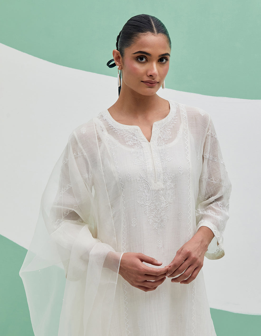 White chanderi kurta with pants and organza dupatta - Set of 3