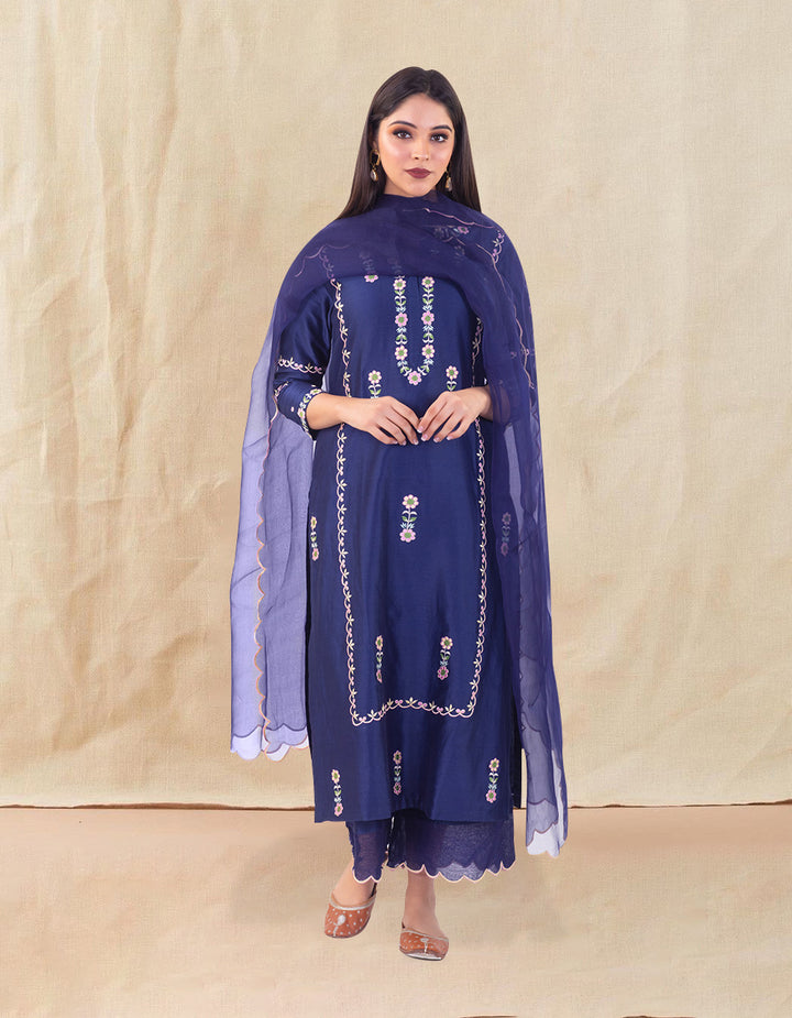 Blue scalloped organza dupatta