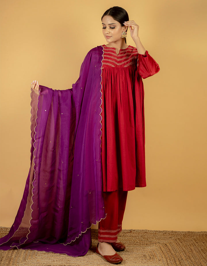 Purple scalloped tissue organza dupatta