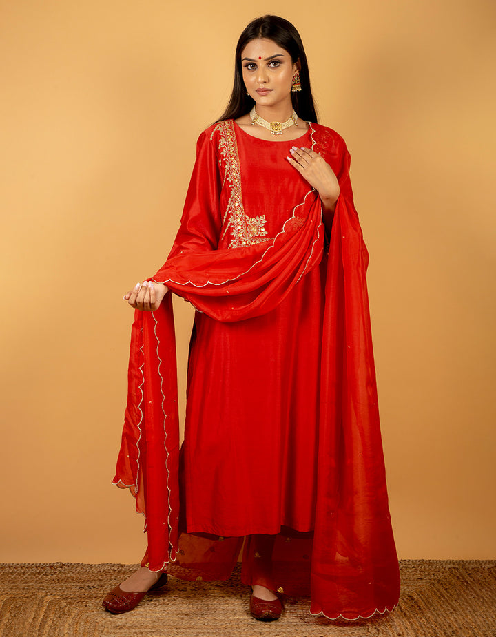 Red chanderi silk kurta with silk pants and organza dupatta- Set of 3