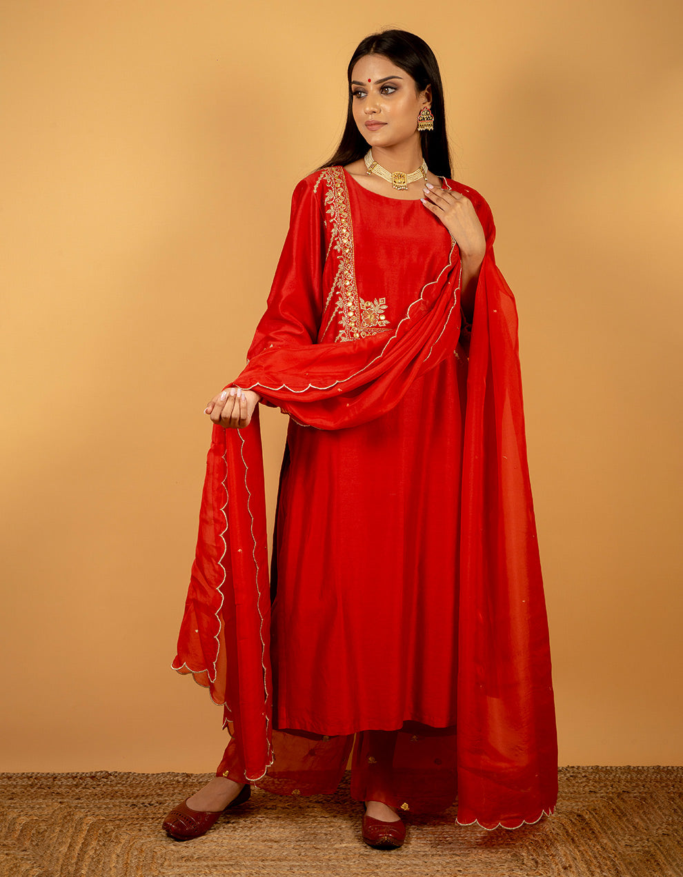 Red scalloped  tissue organza dupatta