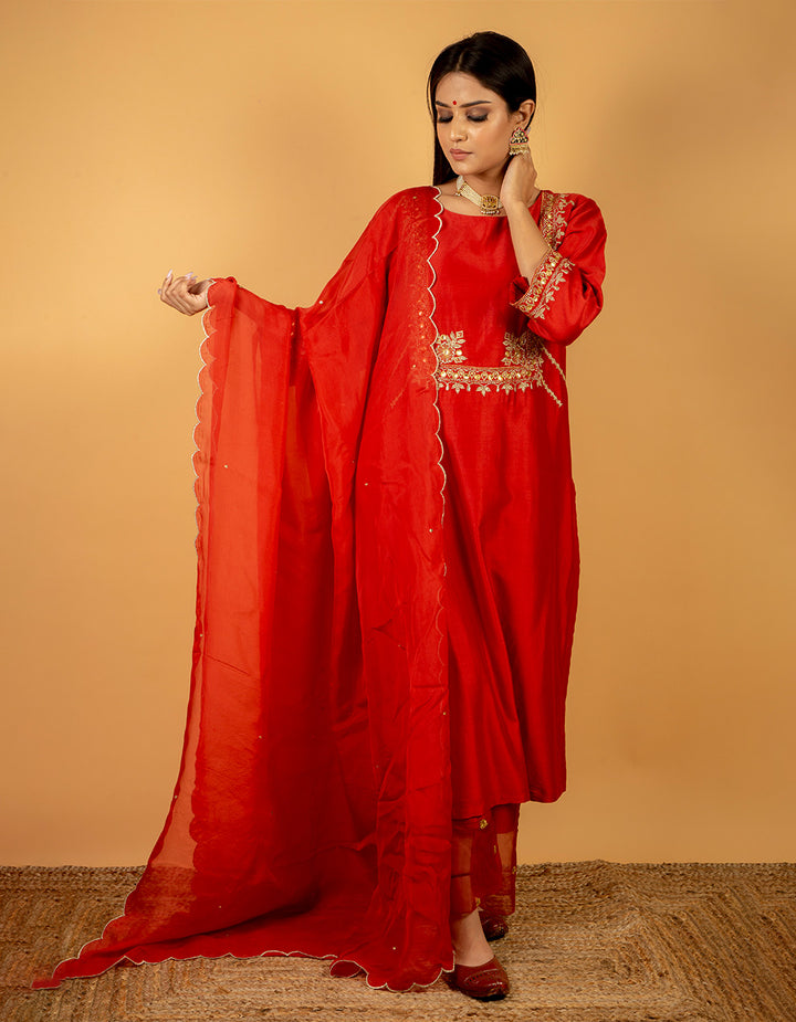 Red scalloped  tissue organza dupatta