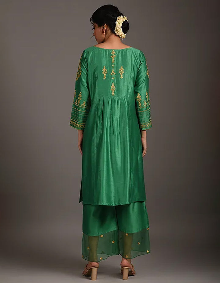 Green embroidery chanderi silk kurta with silk pants and organza dupatta- Set of 3