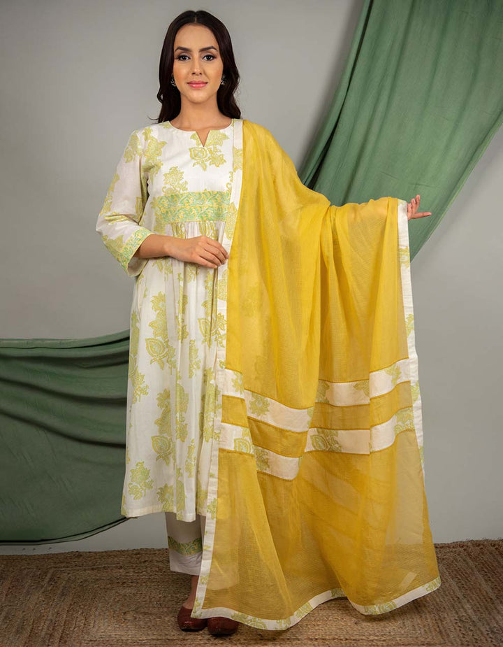 Kora Yellow Mustard Cotton Dupatta With Lacework