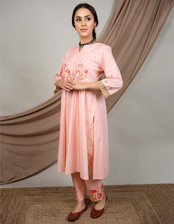 Peach hand embroidered kurta with pants - Set of 2