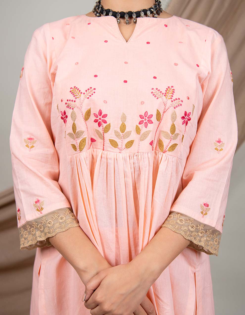 Peach hand embroidered kurta with pants and dupatta- Set of 3