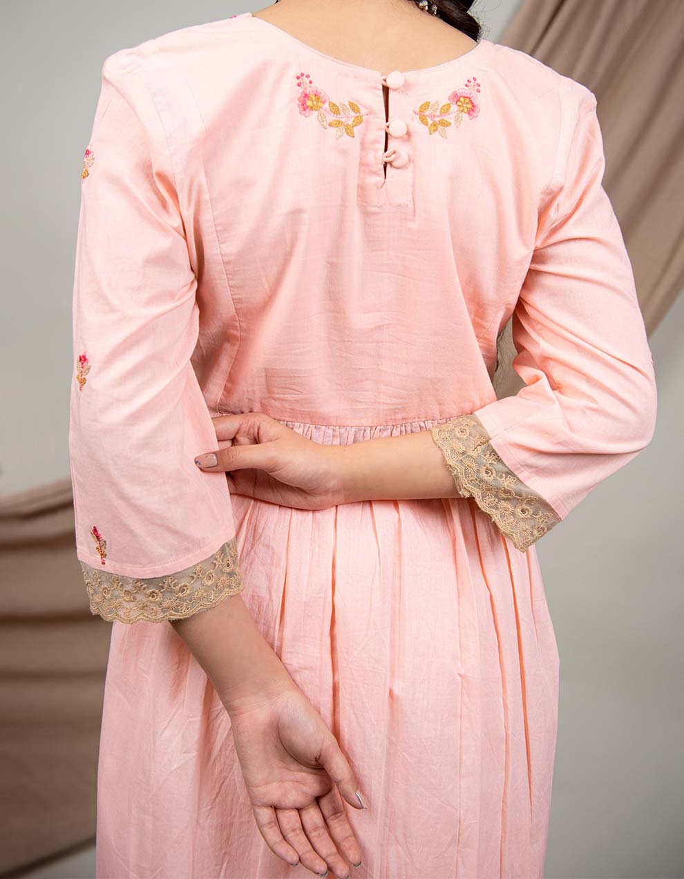 Peach hand embroidered kurta with pants - Set of 2