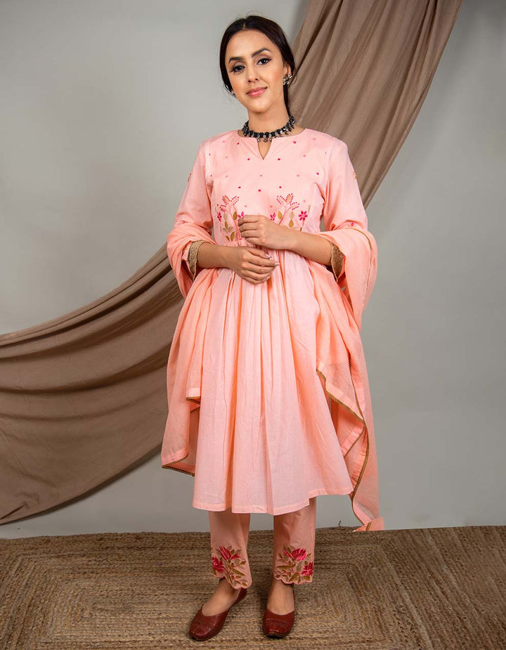 Peach dupatta