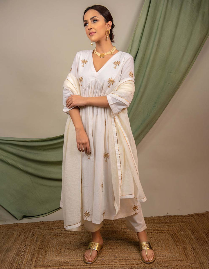 White hand embroidered cotton kurta with cotton pants and kota dupatta- Set of 3