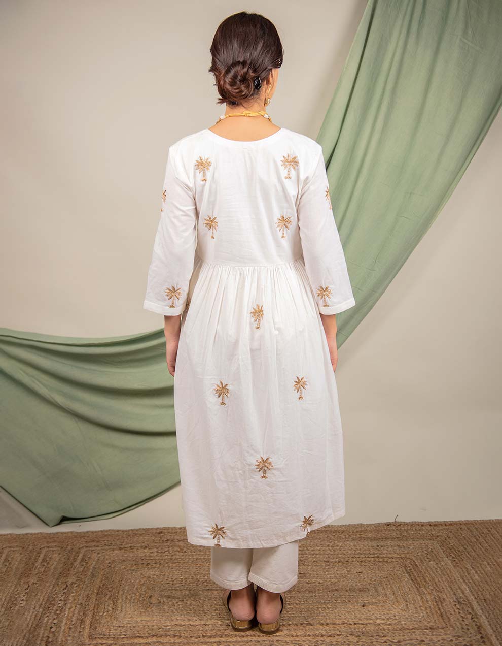 White hand embroidered cotton kurta with cotton pants and kota dupatta- Set of 3