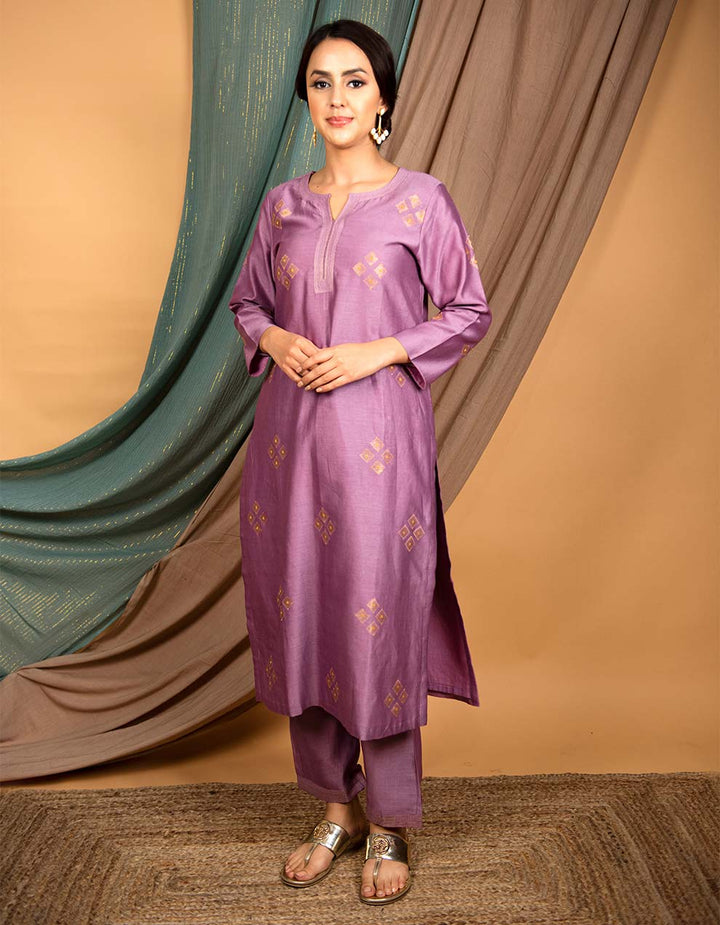 Purple embroidered chanderi silk kurta with pants and dupatta- Set of 3