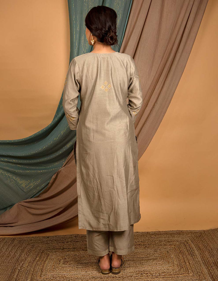 Grey embroidered chanderi silk kurta