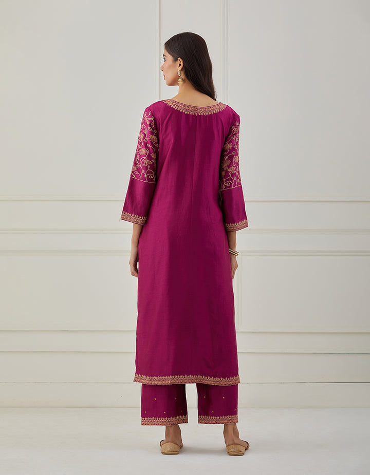 Magenta embroidered chanderi silk kurta with pants and dupatta - Set of 3