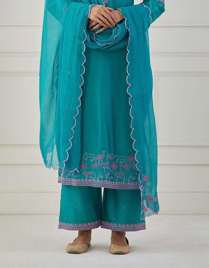 Turquoise embroidered chanderi silk kurta with pants and dupatta - Set of 3