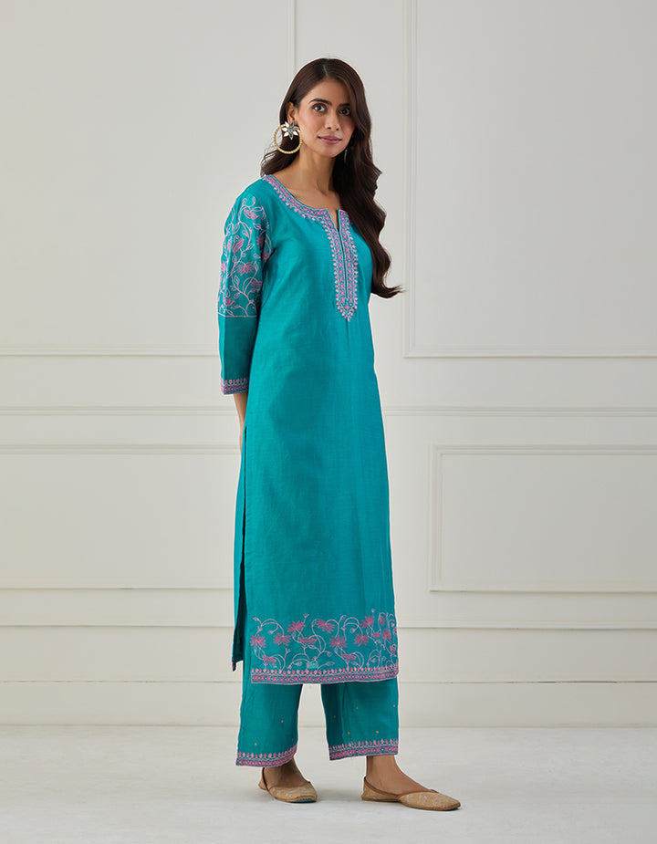 Turquoise embroidered chanderi silk kurta with pants and dupatta - Set of 3