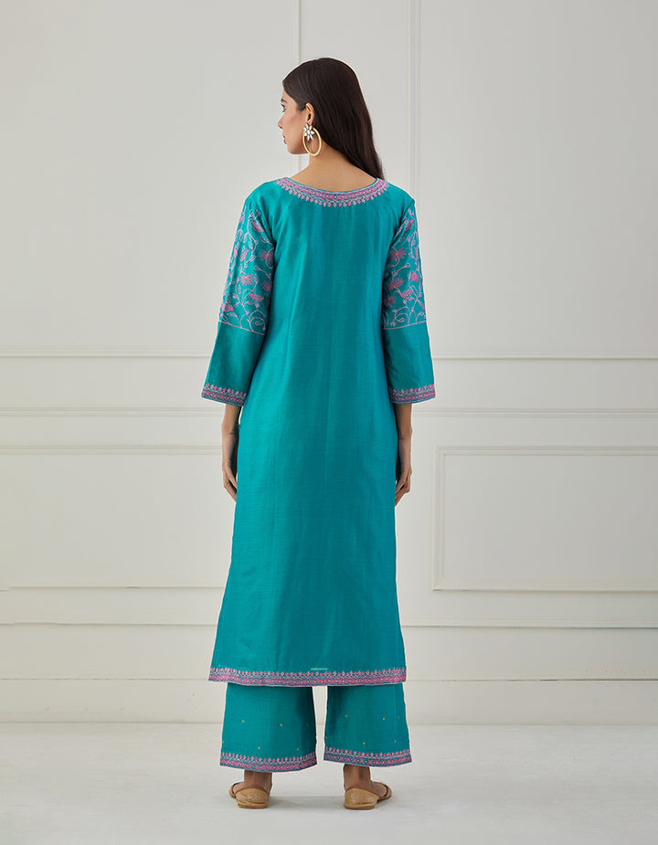 Turquoise embroidered chanderi silk kurta with pants and dupatta - Set of 3