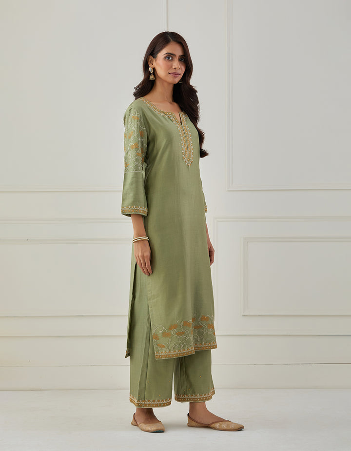 Bandhan Green embroidered chanderi silk kurta with pants - Set of 2