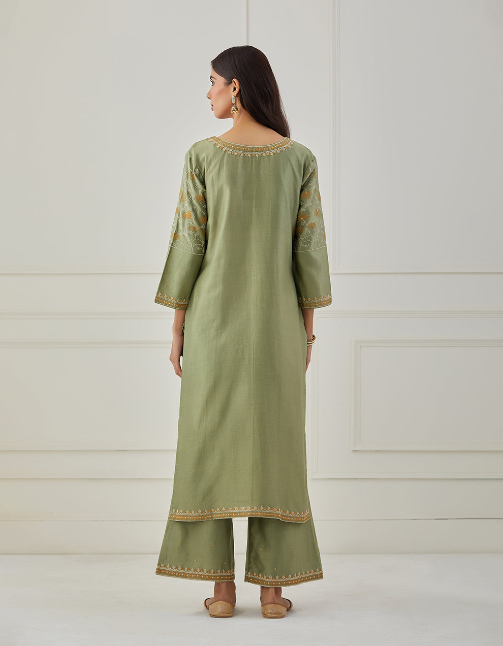 Bandhan Green embroidered chanderi silk kurta with pants and dupatta - Set of 3