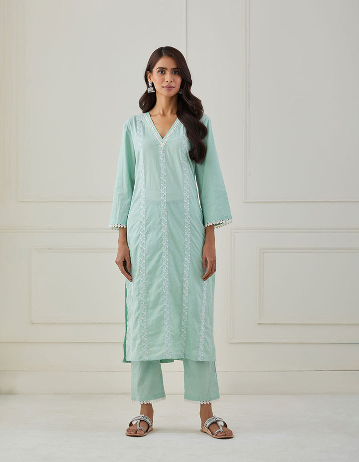 Green embroidery kurta with pants - Set of 2