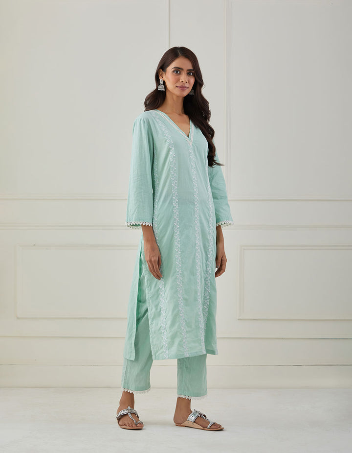 Green embroidery kurta with pants and dupatta - Set of 3