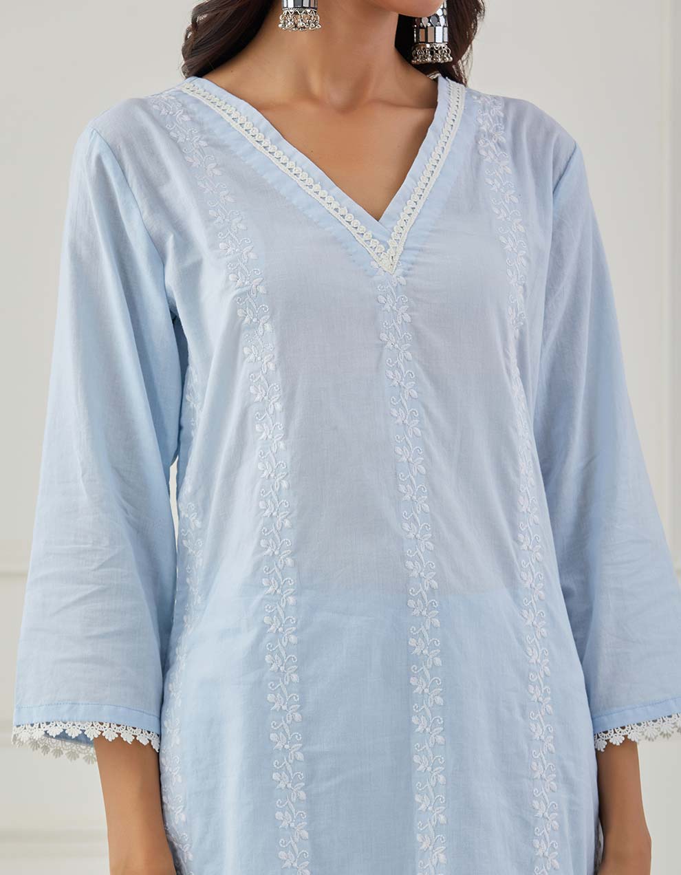 Powder blue embroidery kurta with pants - Set of 2