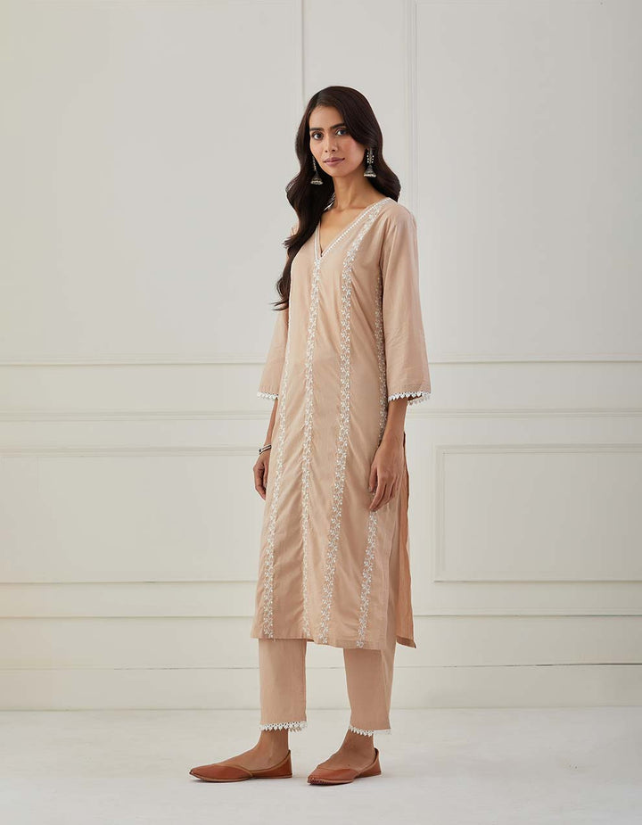 Beige embroidery kurta with pants - Set of 2