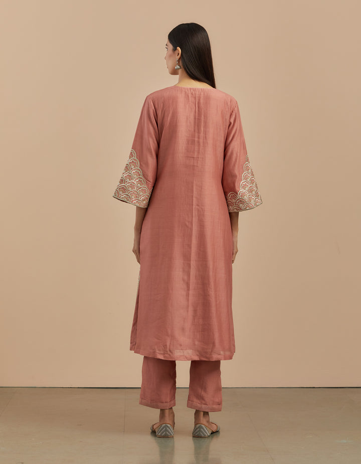 Dust pink chanderi silk kurta with silk pants - Set of 2