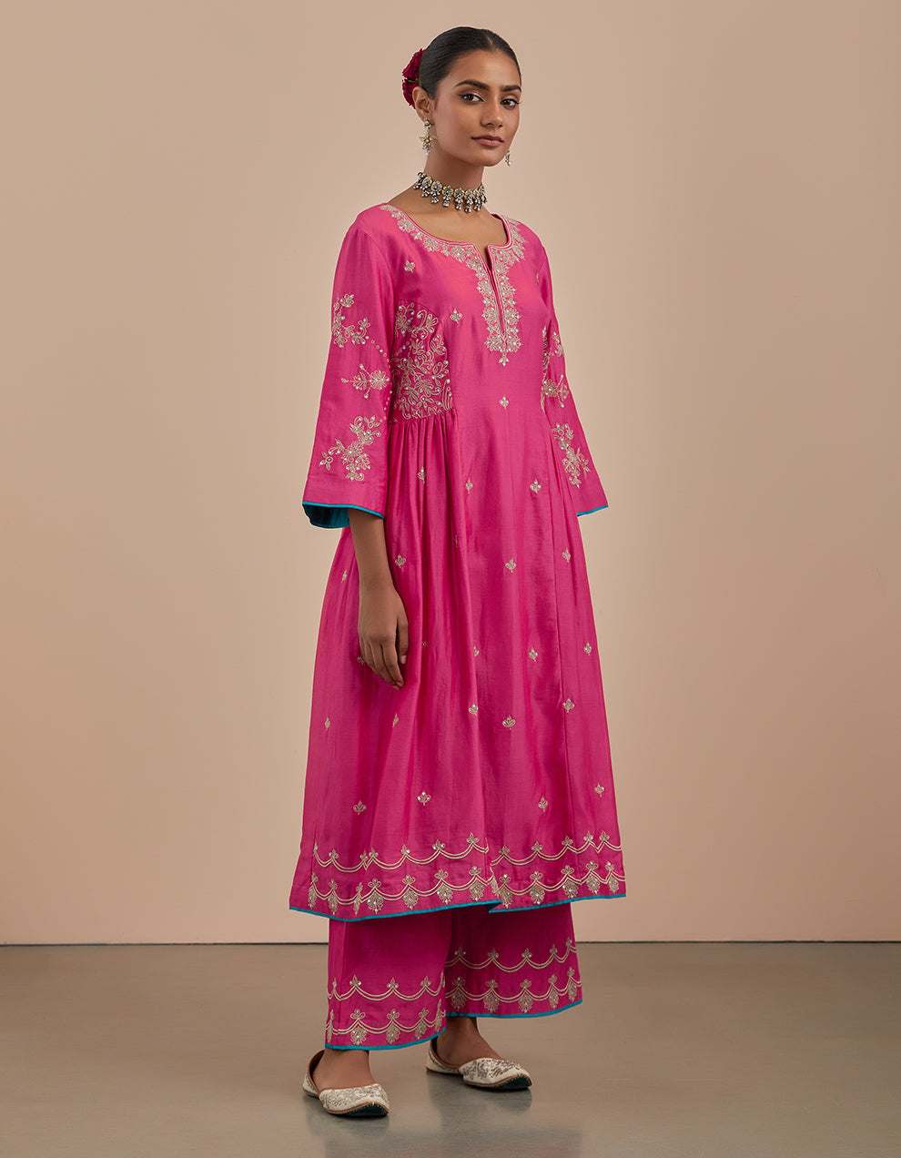 Pink embroidered chanderi silk kurta with pants and dupatta - Set of 3