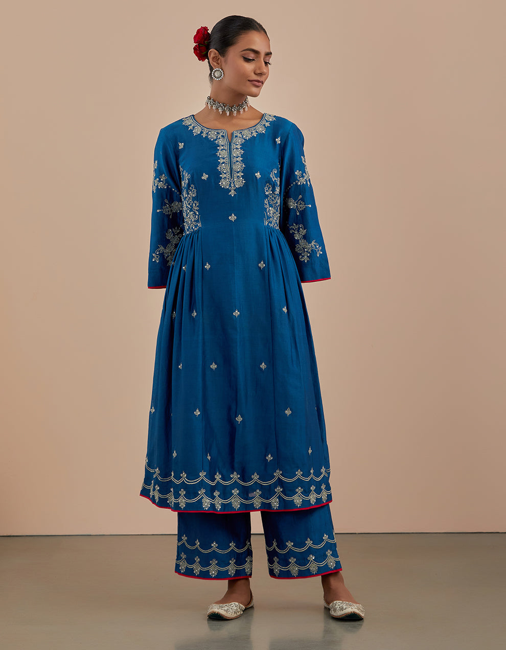 Blue embroidered chanderi silk kurta with pants and dupatta - Set of 3