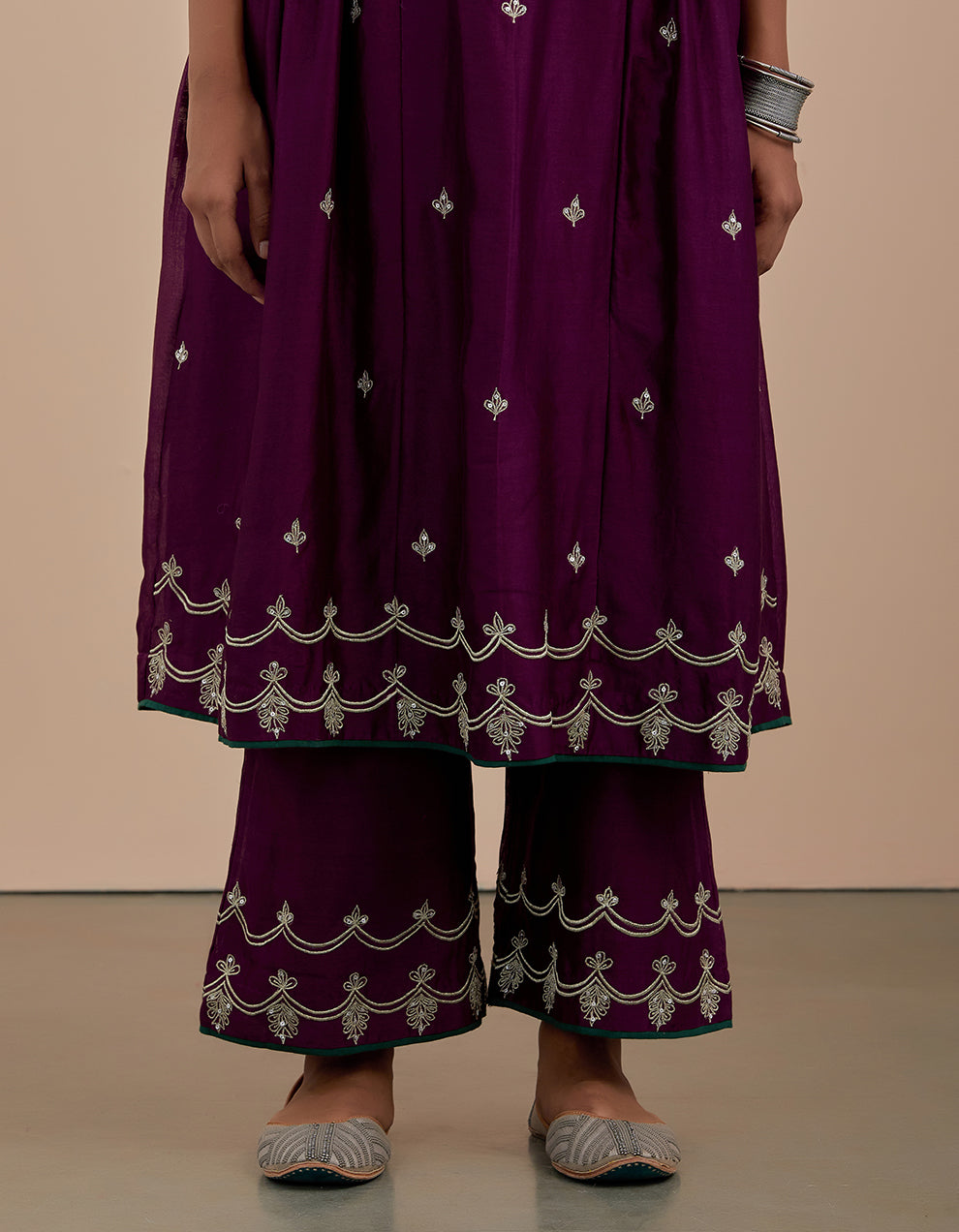 Purple embroidered chanderi silk kurta with pants and dupatta - Set of 3