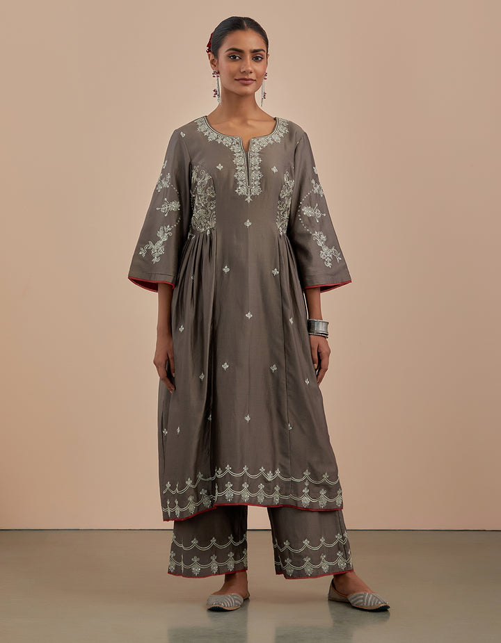 Grey embroidered chanderi silk kurta with pants and dupatta - Set of 3