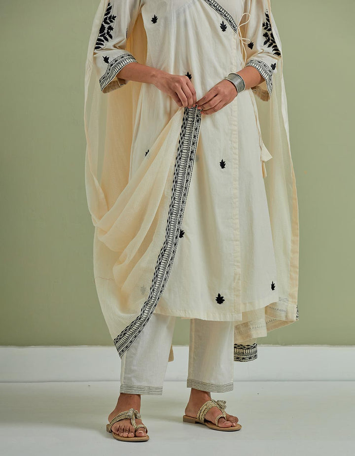 Off-white embroidered kota cotton dupatta