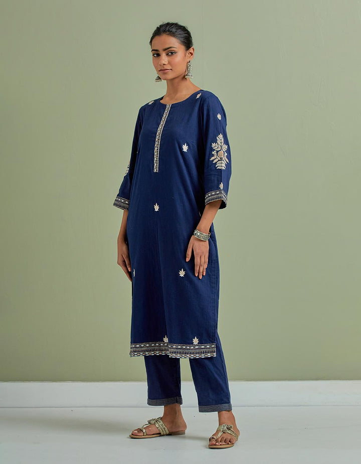 Blue embroidered cotton kurta with pants and cotton dupatta - Set of 3