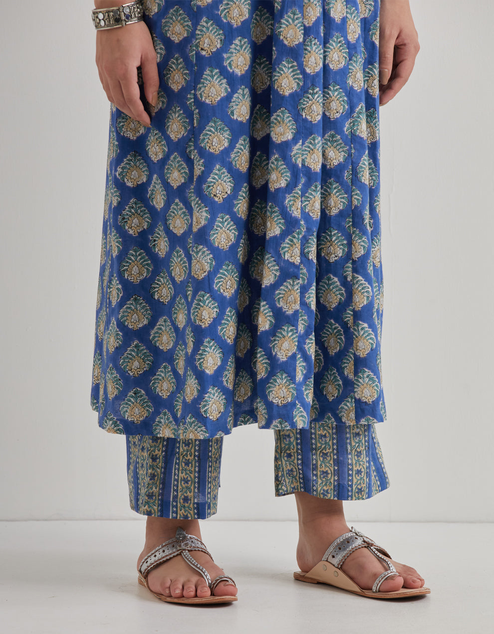 Blue cotton  printed gathered kurta with pants - Set of 2