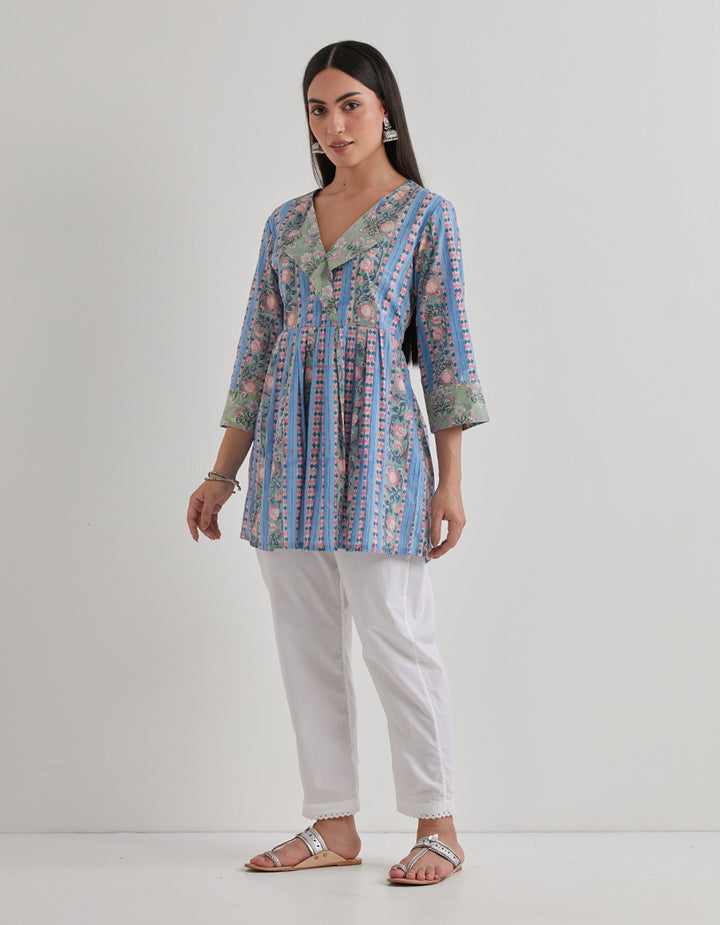 Blue cotton printed kurta with pants - Set of 2