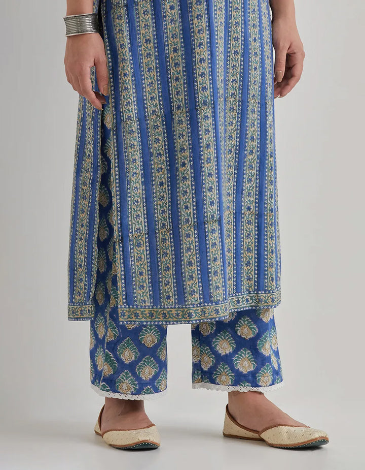 Blue cotton  printed straight kurta with pants - Set of 2