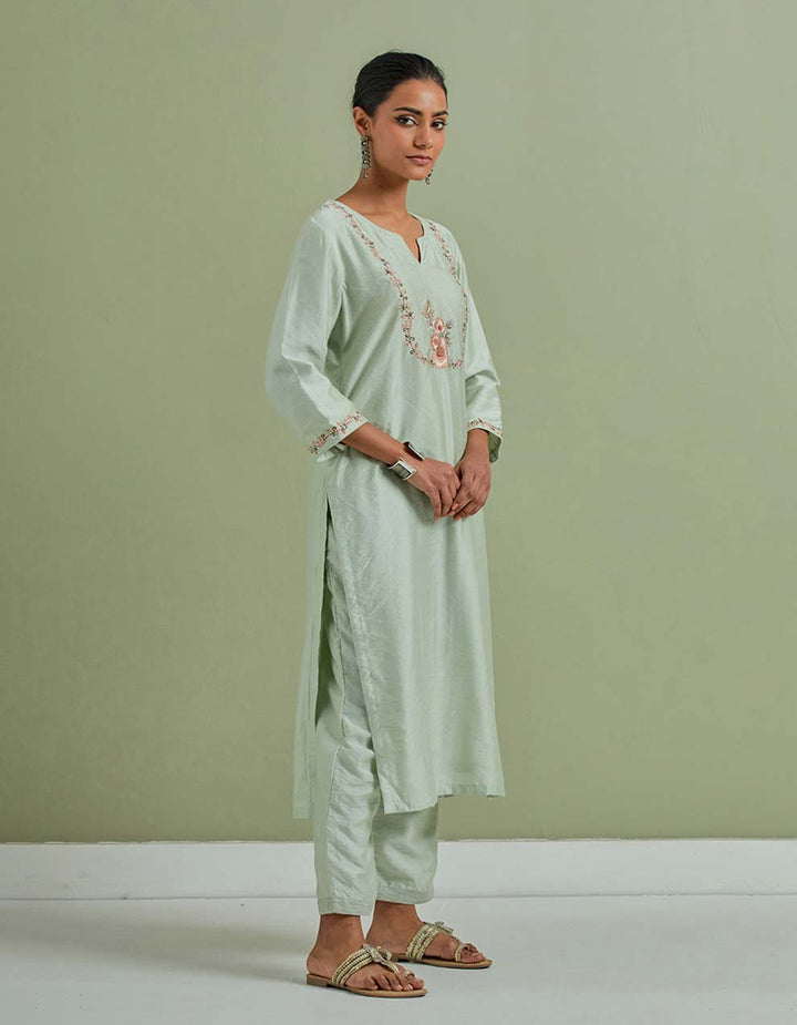 Green Embroidered Chanderi Silk Kurta with Pants and Cotton Dupatta- Set of 3