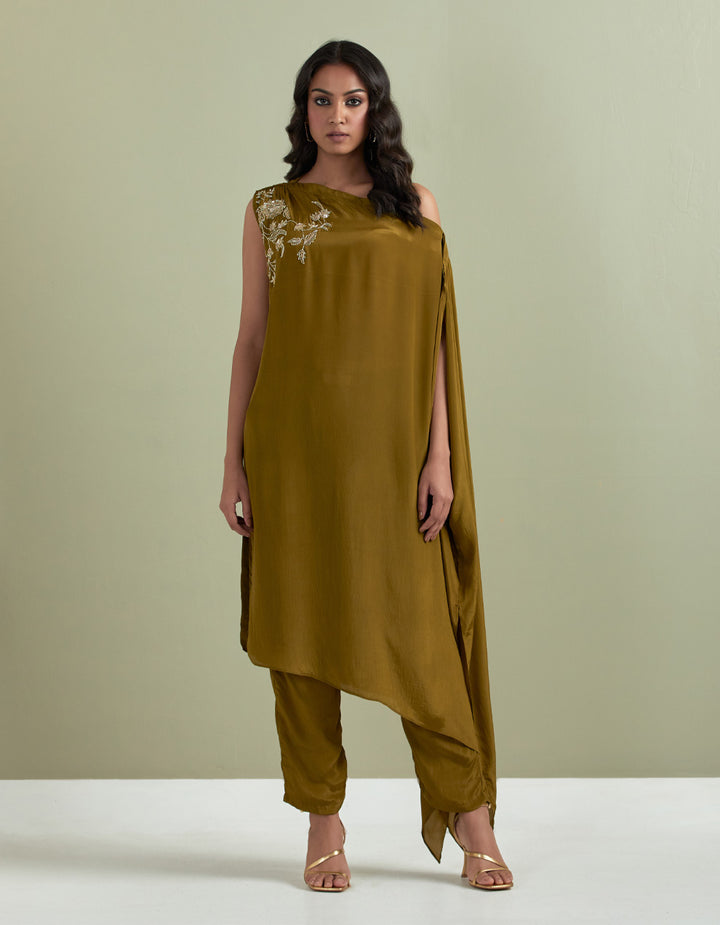 Brown embroidered crepe kurta with pants - Set of 2